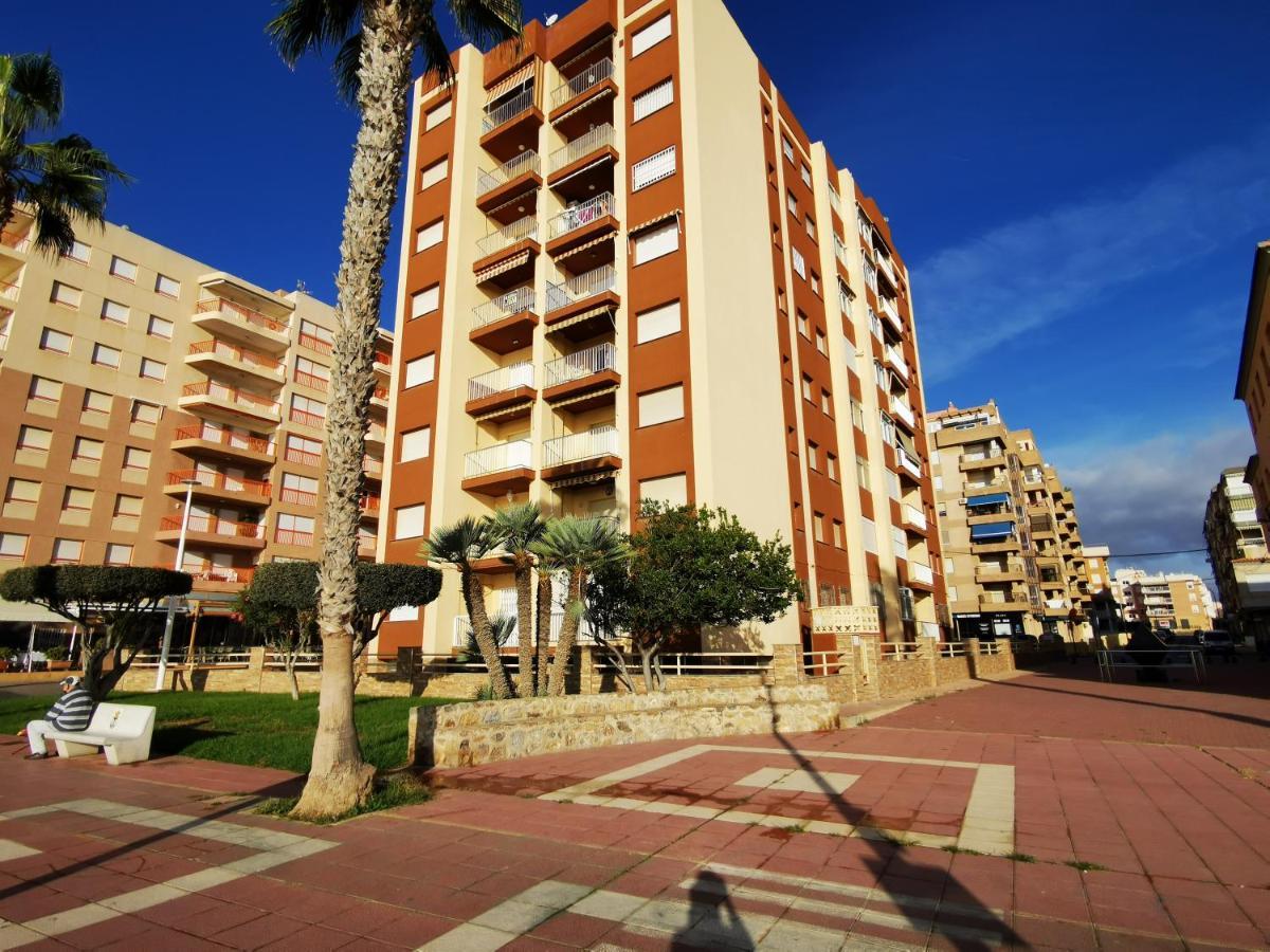 Apartamento ¡Frente al Mar + Garaje y Wifi! Águilas Exterior foto
